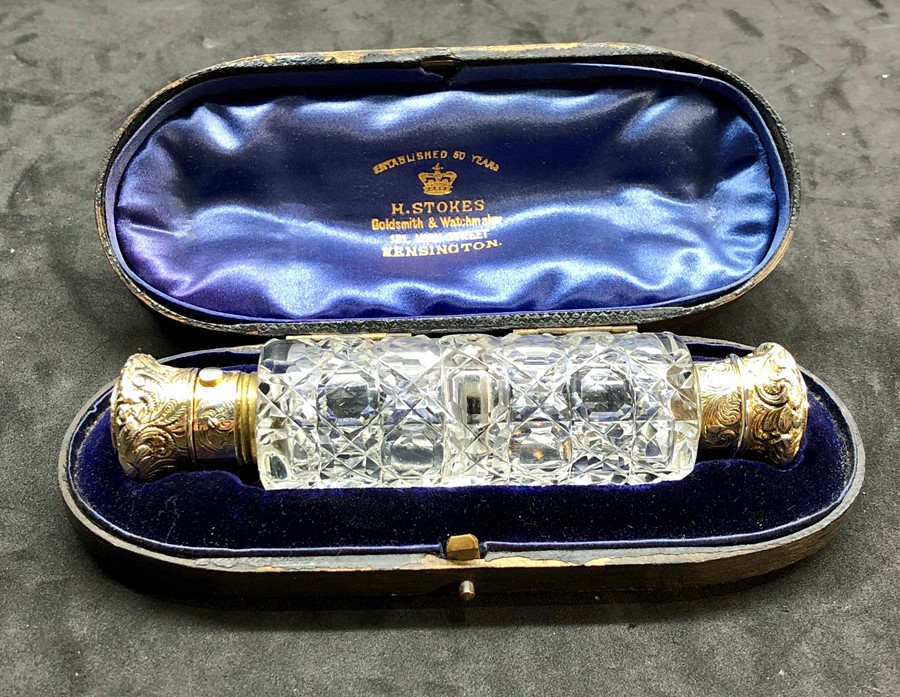 Fine Victorian silver double ended scent bottle in original box all in great original condition bott - Image 2 of 6