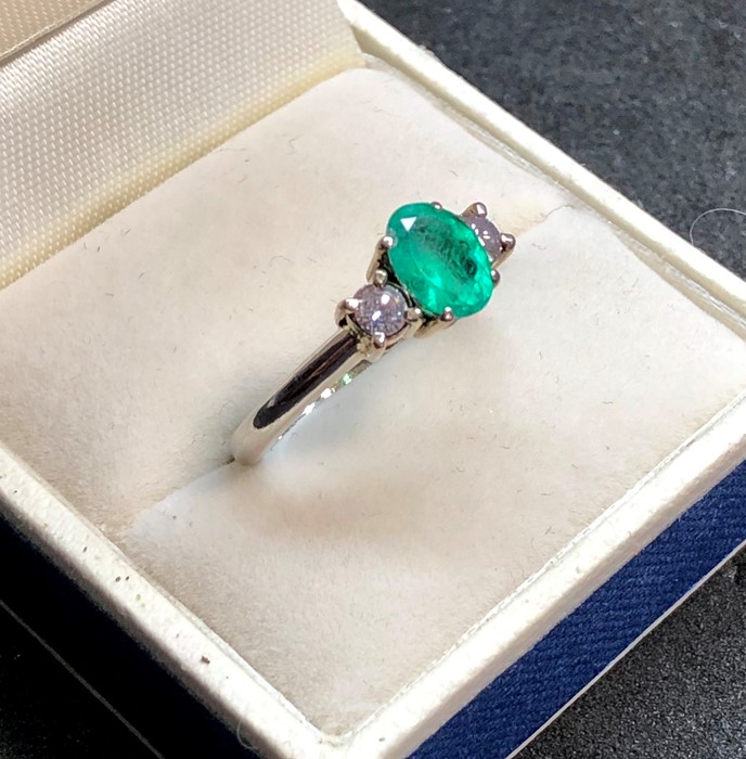 Platinum Emerald and Diamond ring hallmarked 950 set with central emerald measures approx 8mm by 6.5 - Image 2 of 6