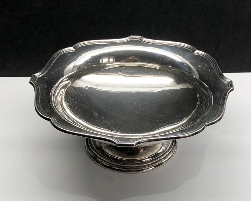 Large silver mappin and webb fruit bowl measures approx 24.cm dia height 9cm london silver hallmarks - Image 2 of 6