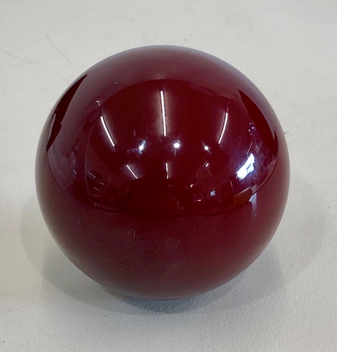 Unusual large ball cherry amber bakelit type, catlin in good condition weight 206g measures approx 6