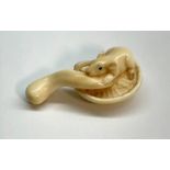 Fine Japanese Netsuke fig measures approx 45mm wide