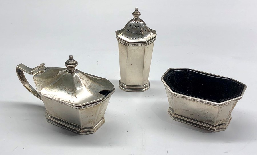 Silver walker and hall cruet set with blue glass liners Birmingham silver hallmarks