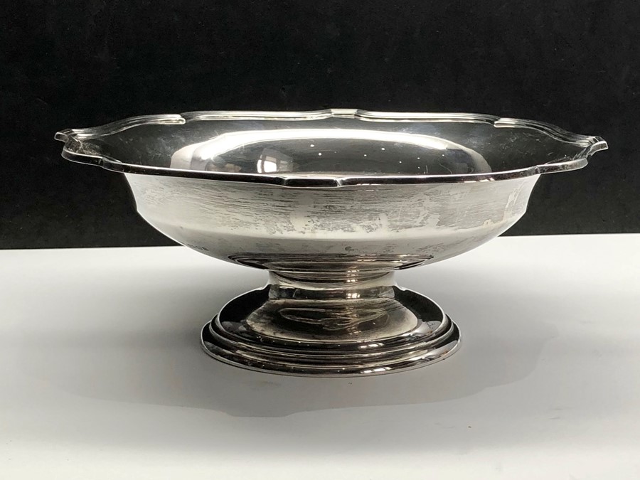 Large silver mappin and webb fruit bowl measures approx 24.cm dia height 9cm london silver hallmarks - Image 3 of 6