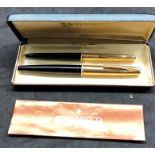 14ct gold nib Sheaffer pen set boxed