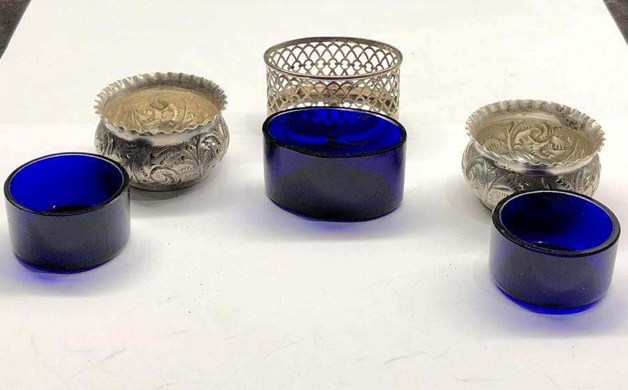 3 silver salts with blue glass liners - Image 2 of 4