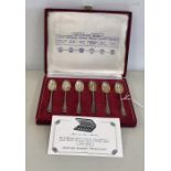 Cased set of 6 silver tea spoons