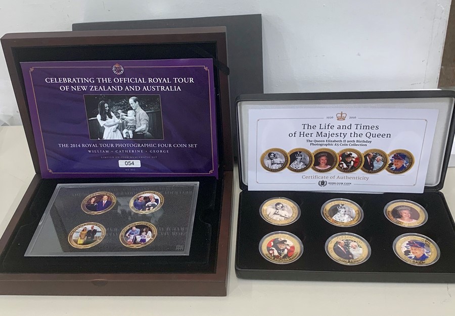 Official Royal tour of Newzealand and Australia coin set and The Life and times of her Majesty the Q - Image 2 of 4