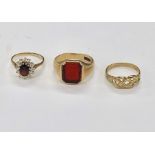 3 9ct gold rings total weight 10.3 g