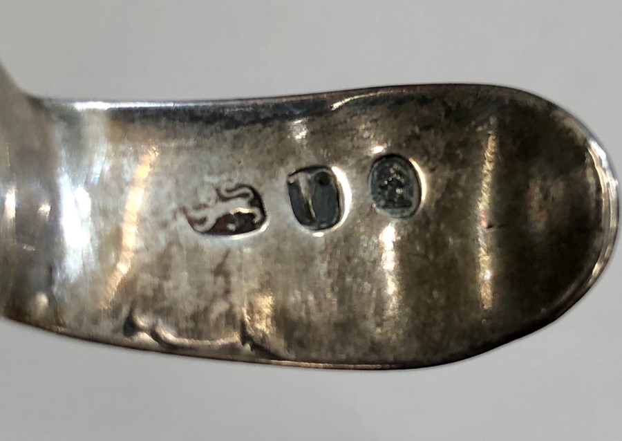 Antique Georgian silver tea caddy spoon - Image 3 of 4