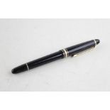 Montblanc Meisterstuck Black fountain pen with 14ct white gold nib