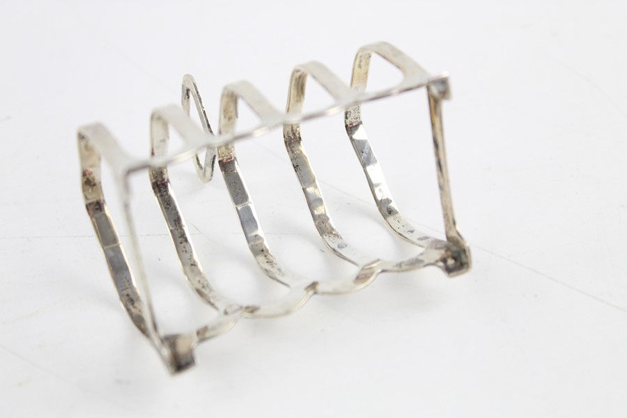 Vintage hallmarked 1938 Birmingham Sterling Silver 5 bar toast rack - Image 6 of 6