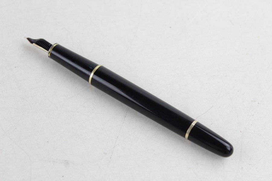 Montblanc Meisterstuck Black fountain pen with 14ct white gold nib - Image 2 of 6