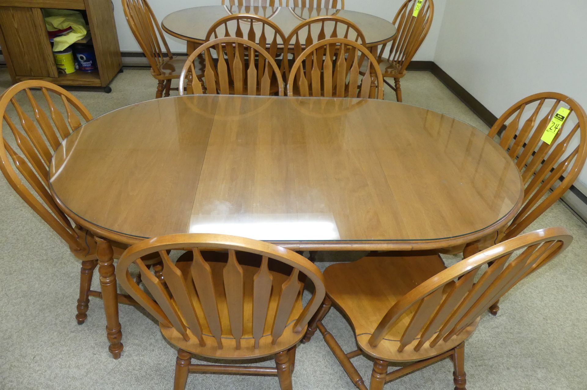 ROXTON TABLE & 6-CHAIRS
