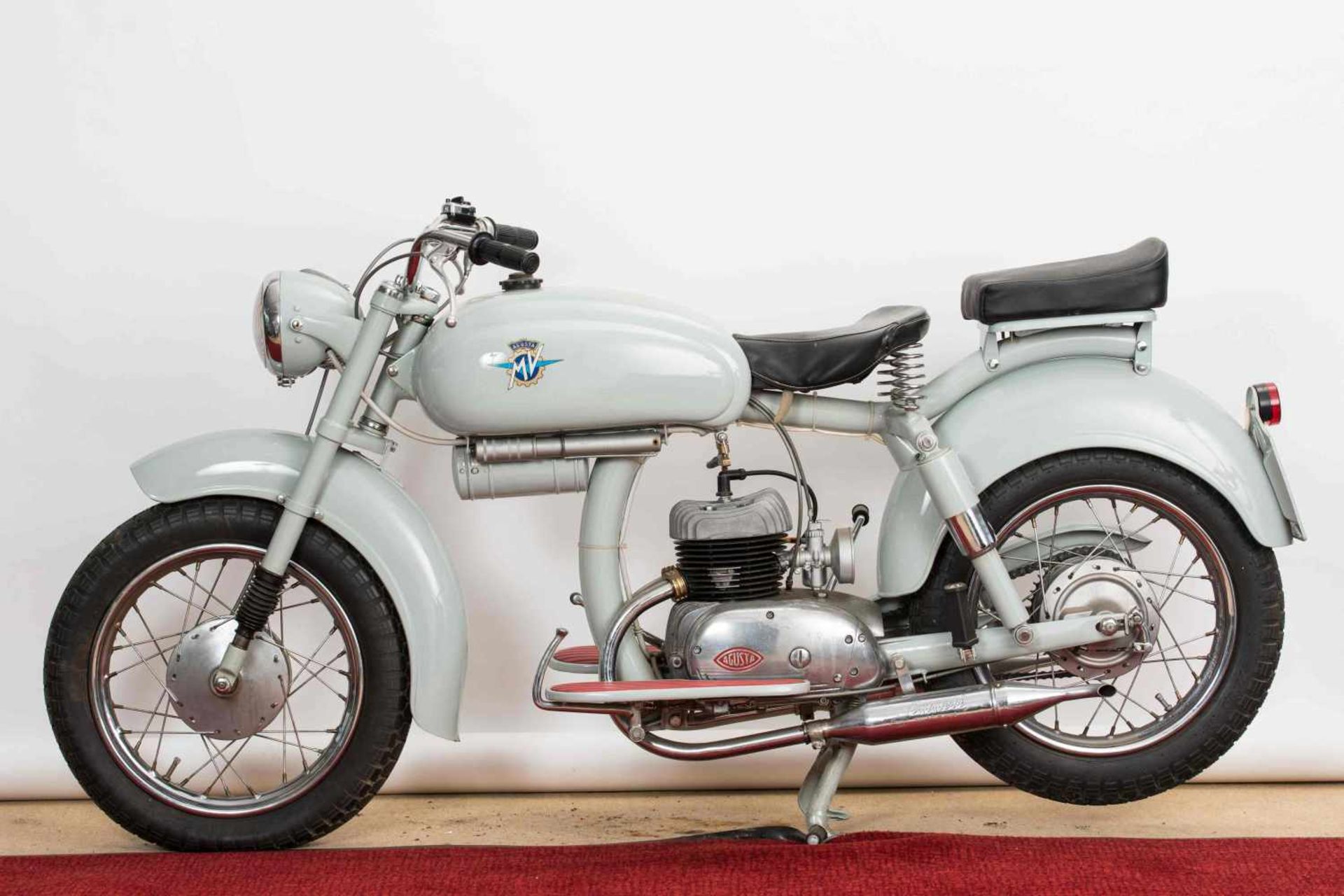 MV AGUSTA FIN: 521947, MOTOR: 522843, ohne Papiere, grau/grün, mit Schlüssel, sehr guter