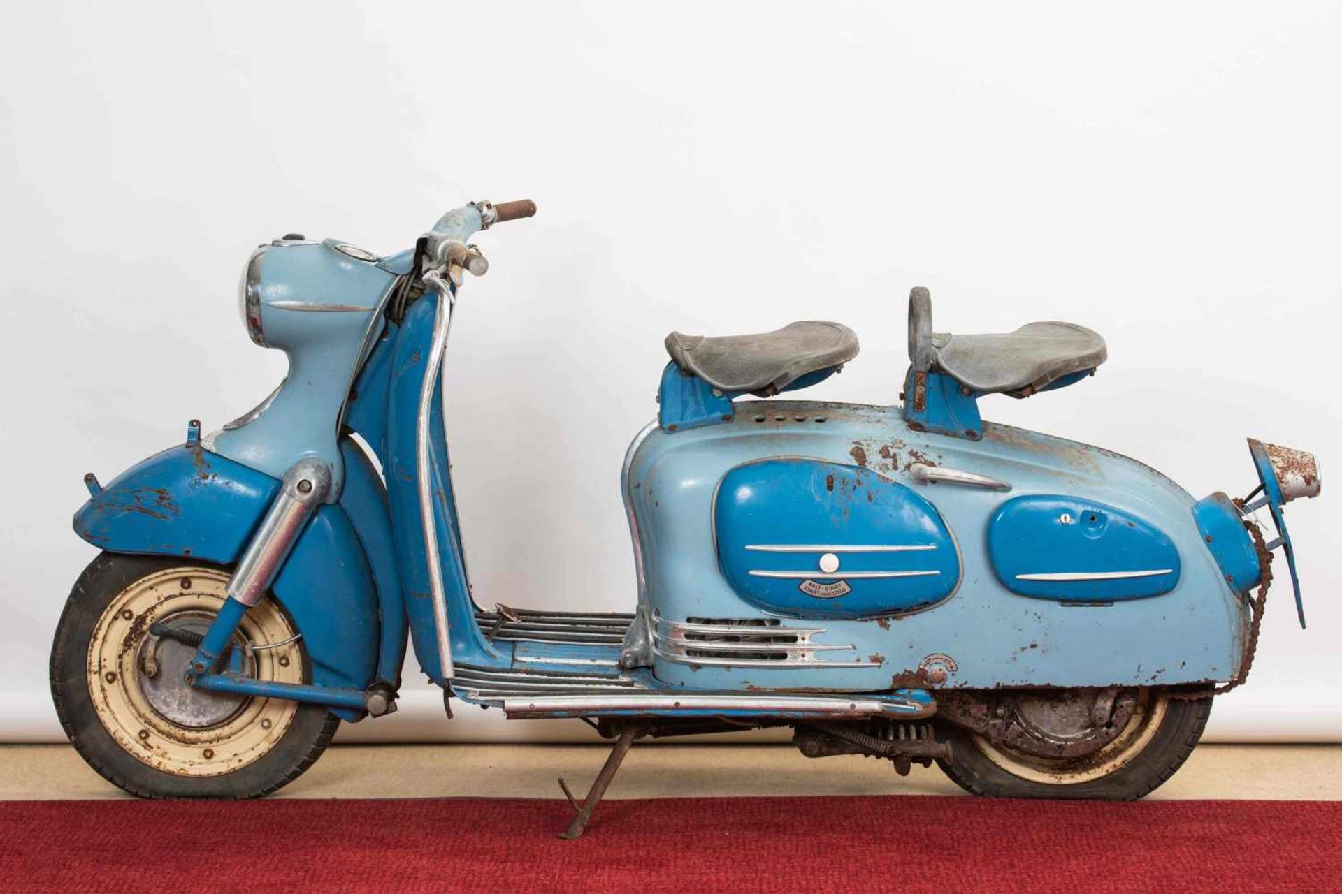 PUCH Roller 125FIN: 8213684, MOTOR: ohne Papiere,blau, nicht fahrbereitPUCH Roller 125driveFIN: