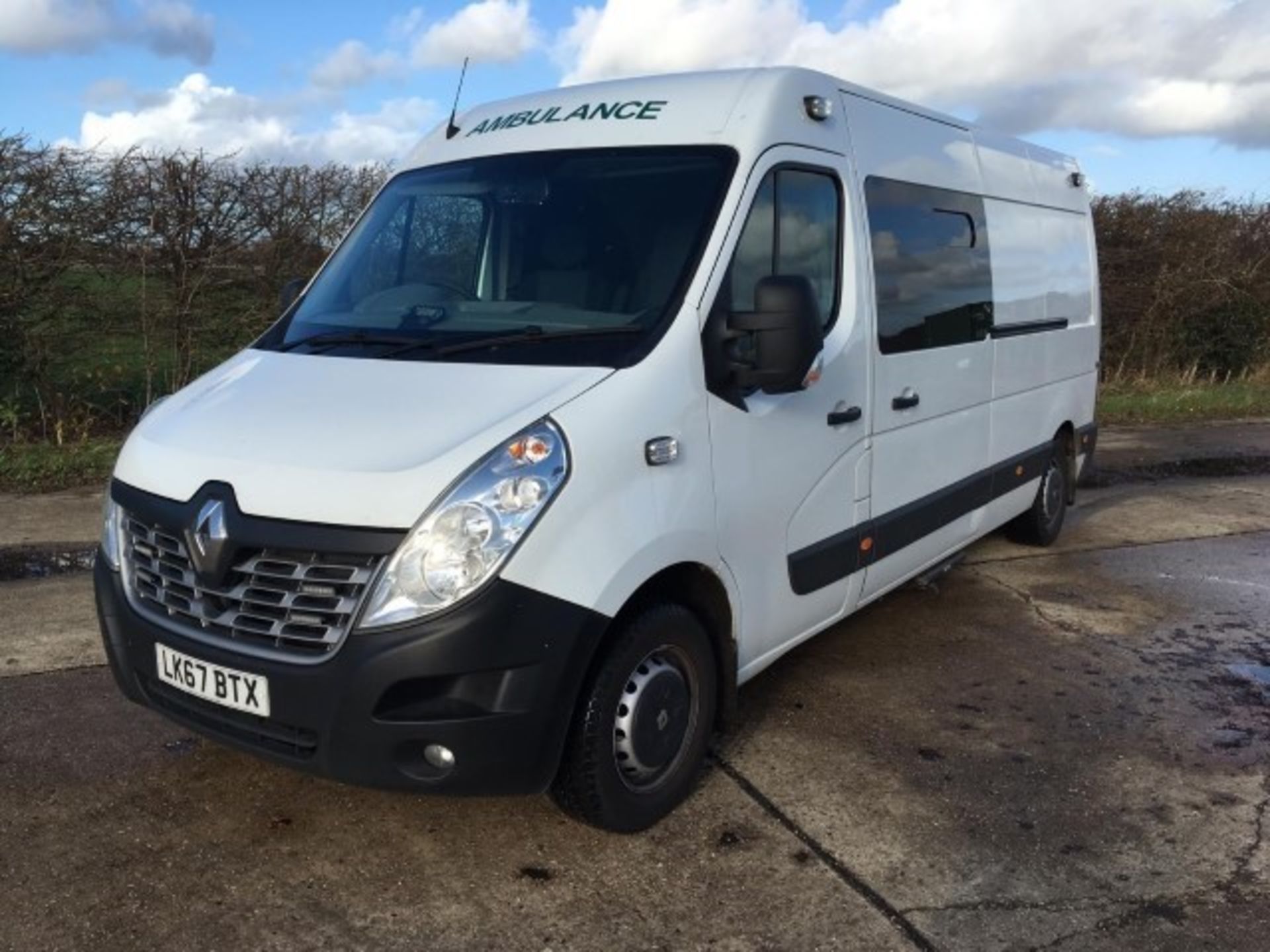 Renault Master LM35 130 dci with secure cell conversion (2017)