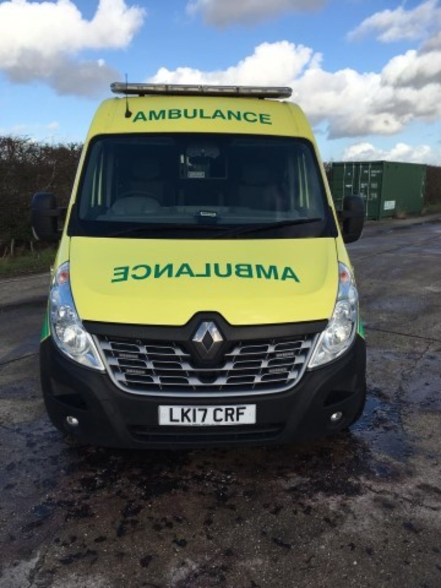 Renault Master LM145 Euro 6 Ambulance (2017) - Image 2 of 15