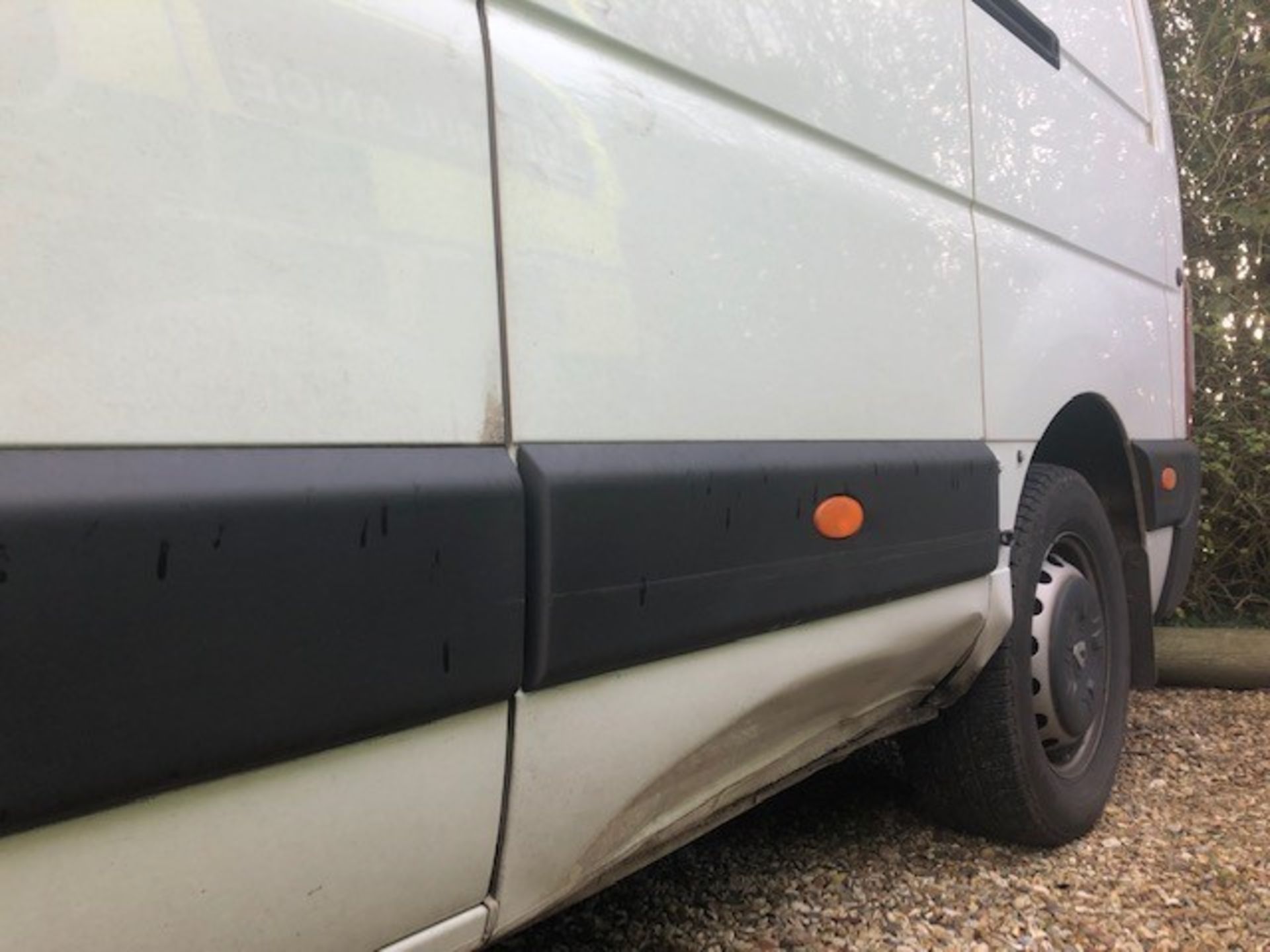 Renault Master LM130 Euro 6 Secure Cell Vehicle (2017) - Image 2 of 9