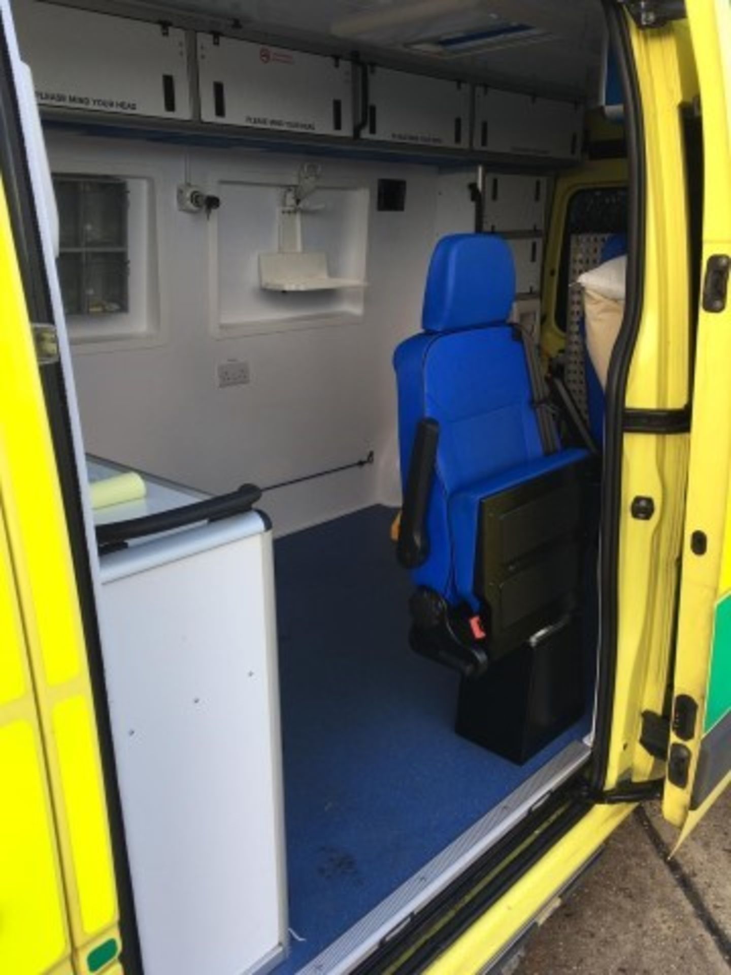 Renault Master LM145 Euro 6 Ambulance (2017) - Image 5 of 15