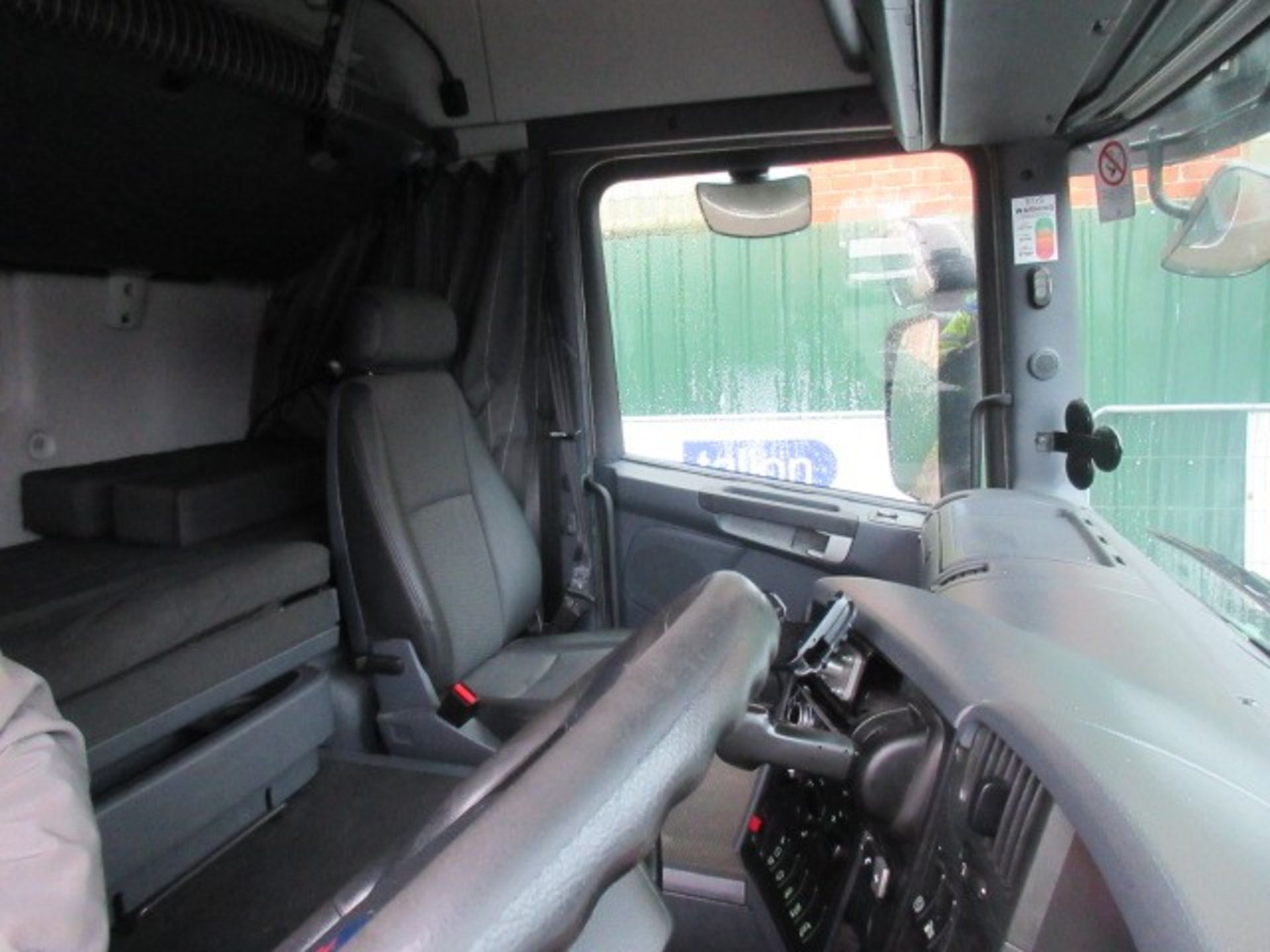 Scania G410 LA6x2/2MNA tractor unit, 2014, '64' PK64 YCL - LOCATED IN WIGAN - Image 7 of 10