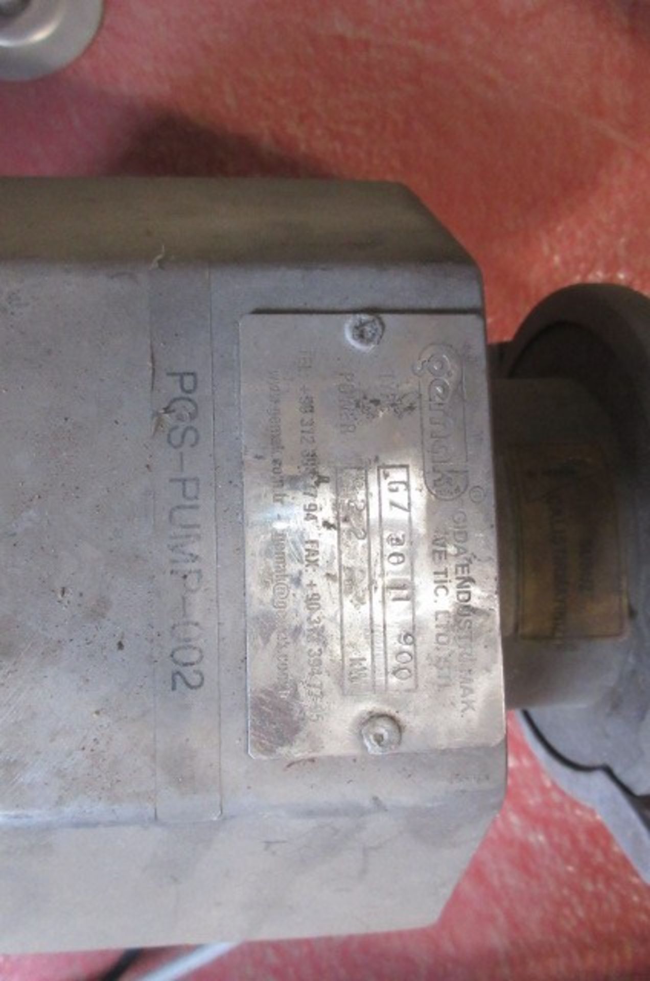 Gemak GZ30 11 900 s/s enclosed pump - Image 2 of 3