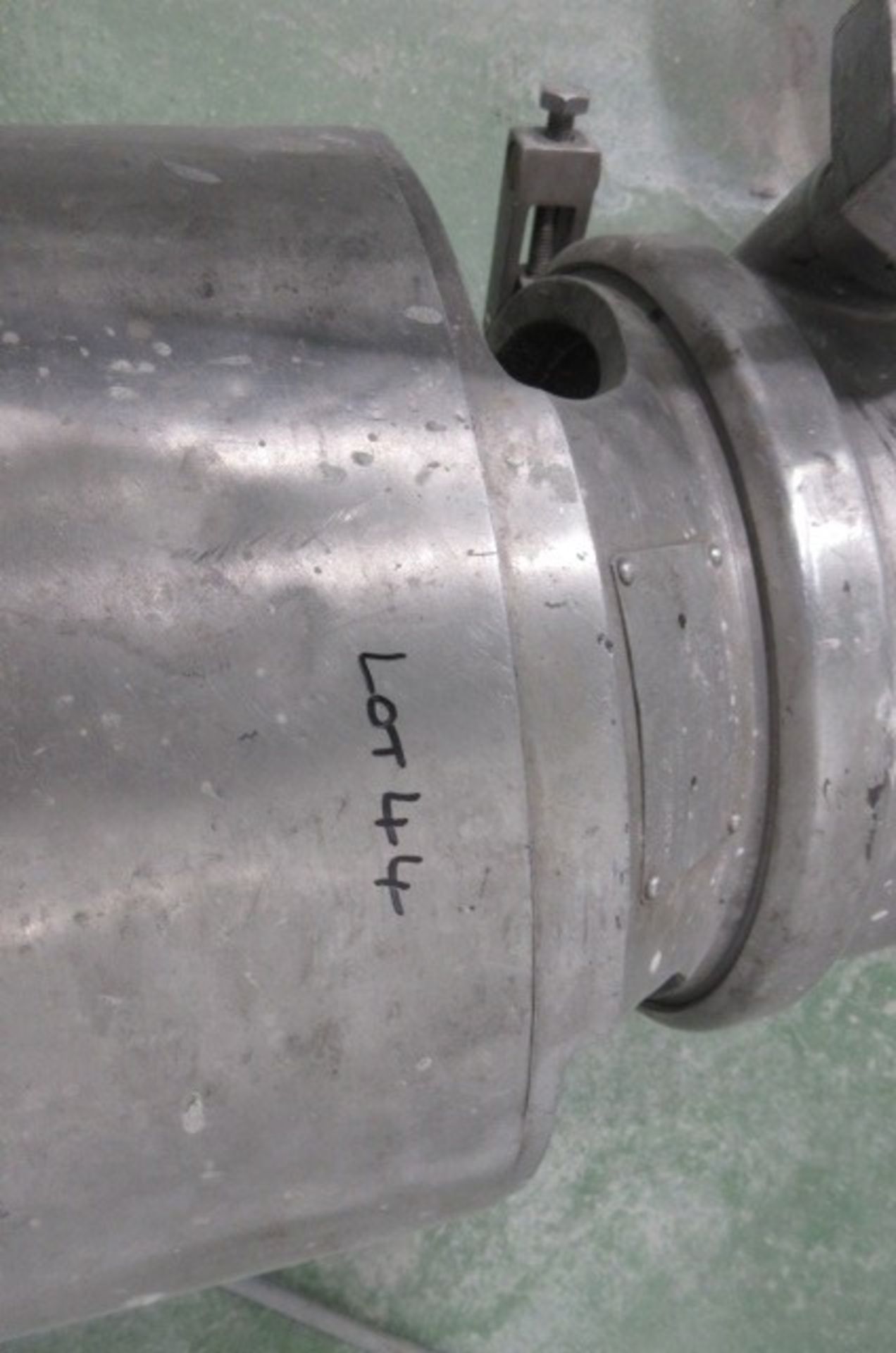 APV stainless steel 2"-2"-9" enclosed pump. - Image 3 of 3