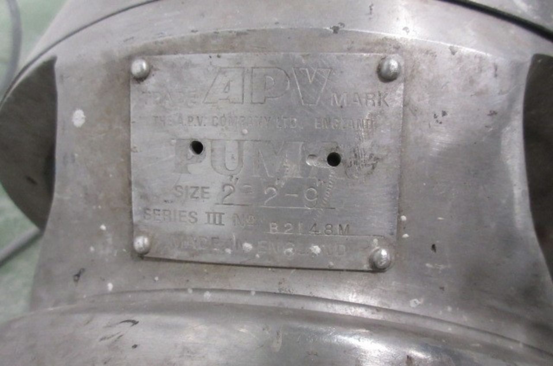 APV stainless steel 2"-2"-9" enclosed pump. - Image 2 of 3