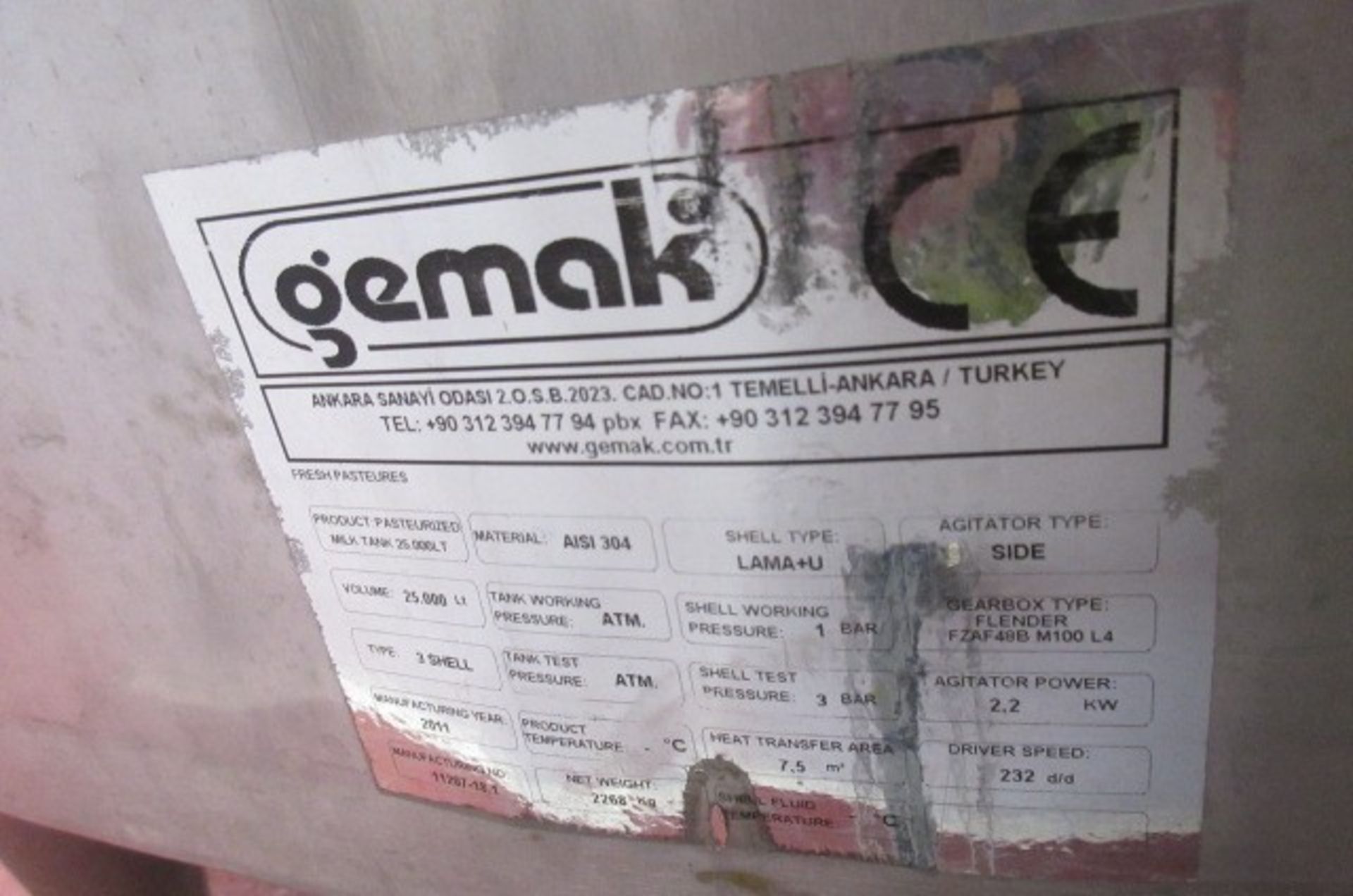 Gemak s/s jacketed & agitated pasteurised milk storage tank, 25,000 litres (2011) Slight damage - Image 3 of 4