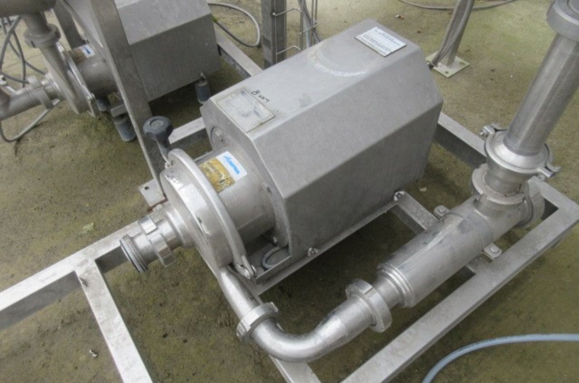 Gemak GZ4011975 s/s enclosed pump.