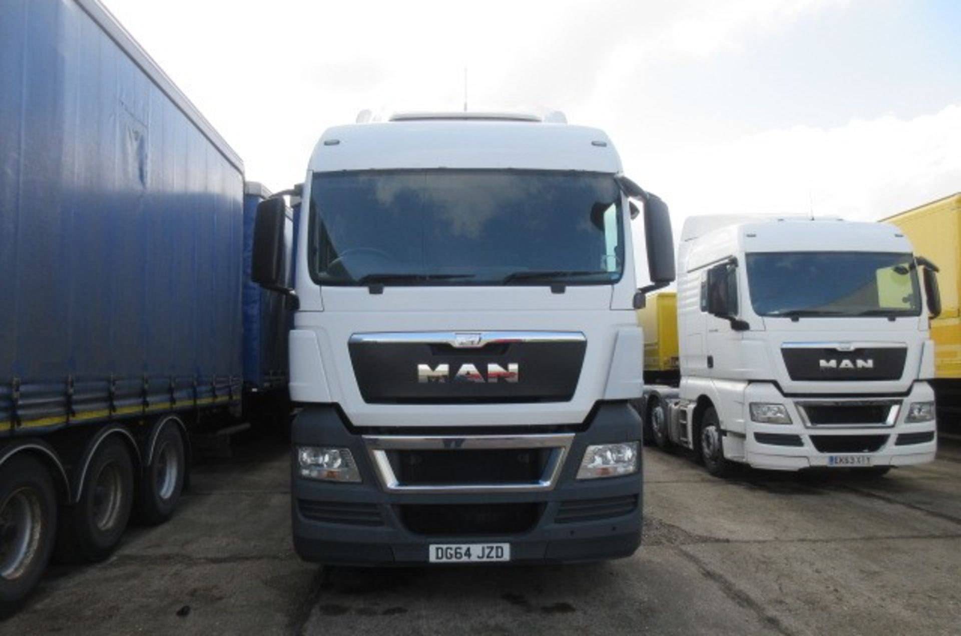 MAN TGX 26.480 6x2/2 BLS Tractor Unit (2014) DG64 JZD - Image 4 of 11