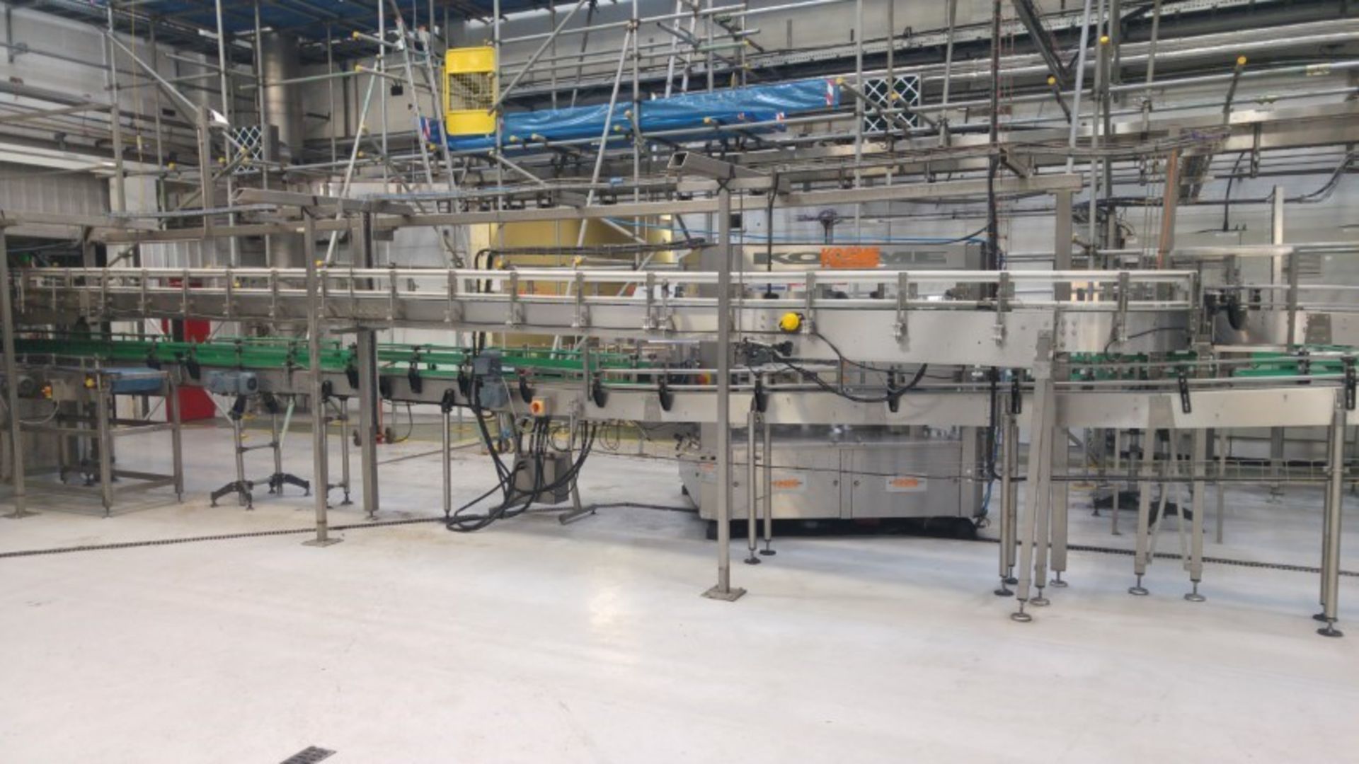 The Dismantled and stored PET bottling line (VIEWING HIGHLY RECOMMENDED) - Image 4 of 7