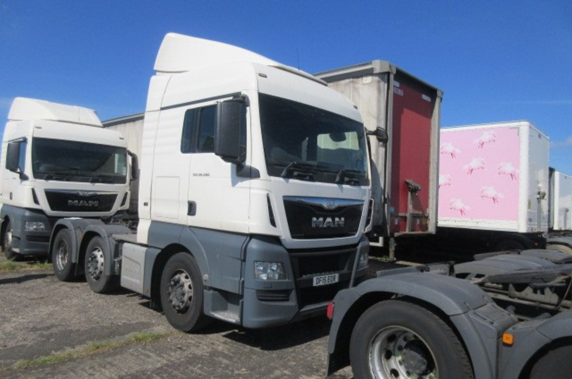 MAN TGX 26.480 6X2/2 BLS Euro 6 tractor unit (DF15 EOR)