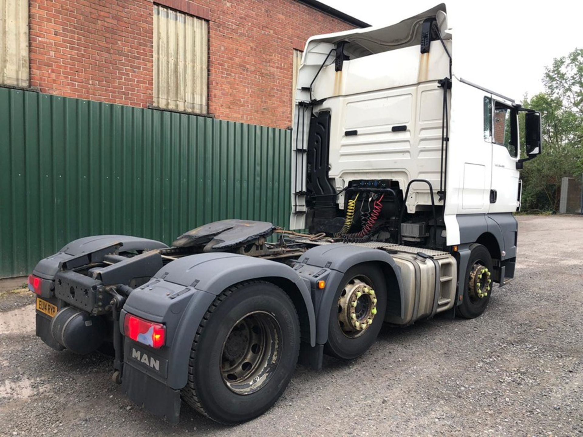 MAN TGX 26.480 6x2/2 BLS Euro 6 Tractor Unit (EU14 RYP) - Image 6 of 10