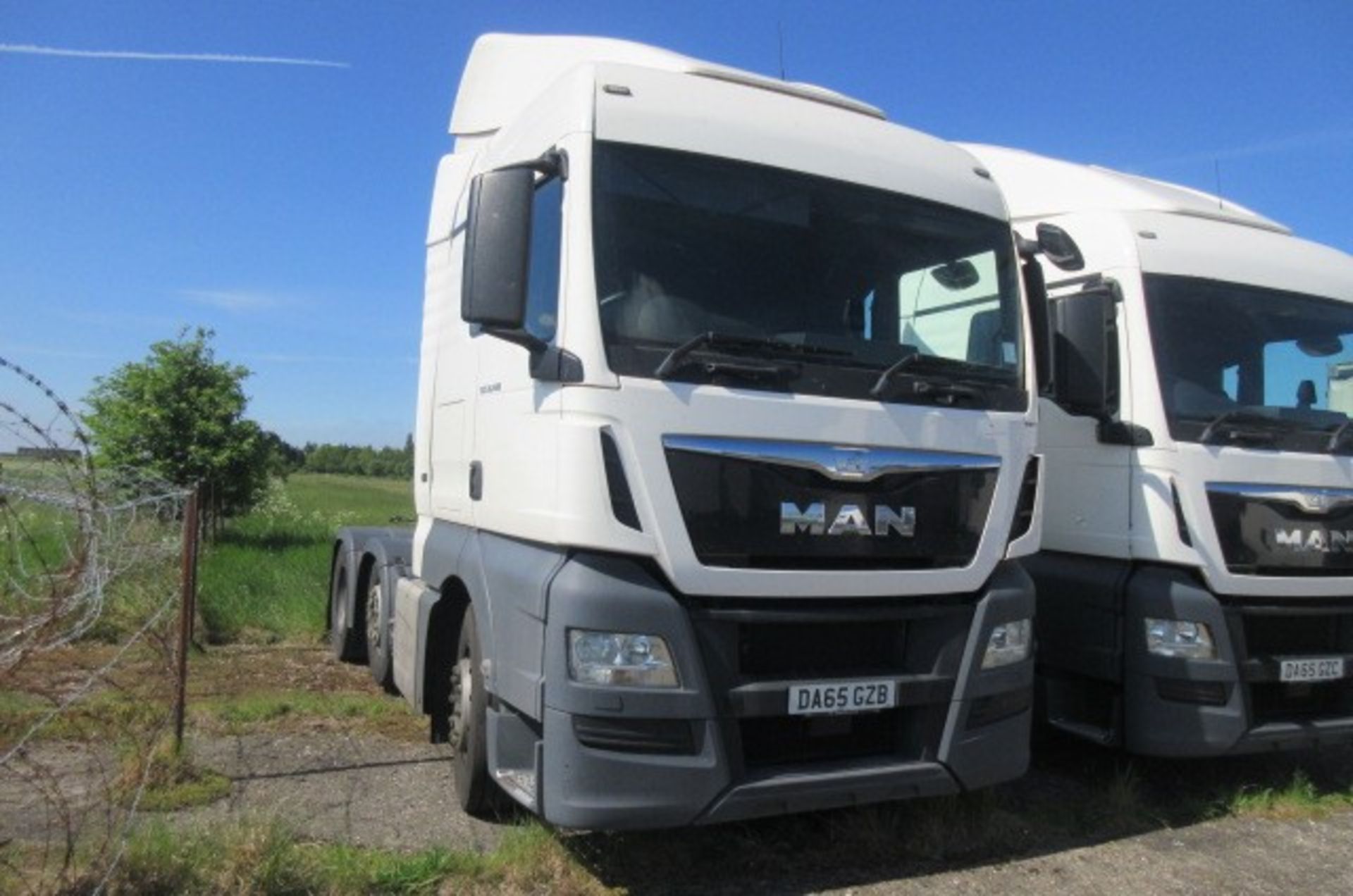 MAN TGX 26.480 6X2/2 BLS Euro 6 tractor unit (DA65 GZB)