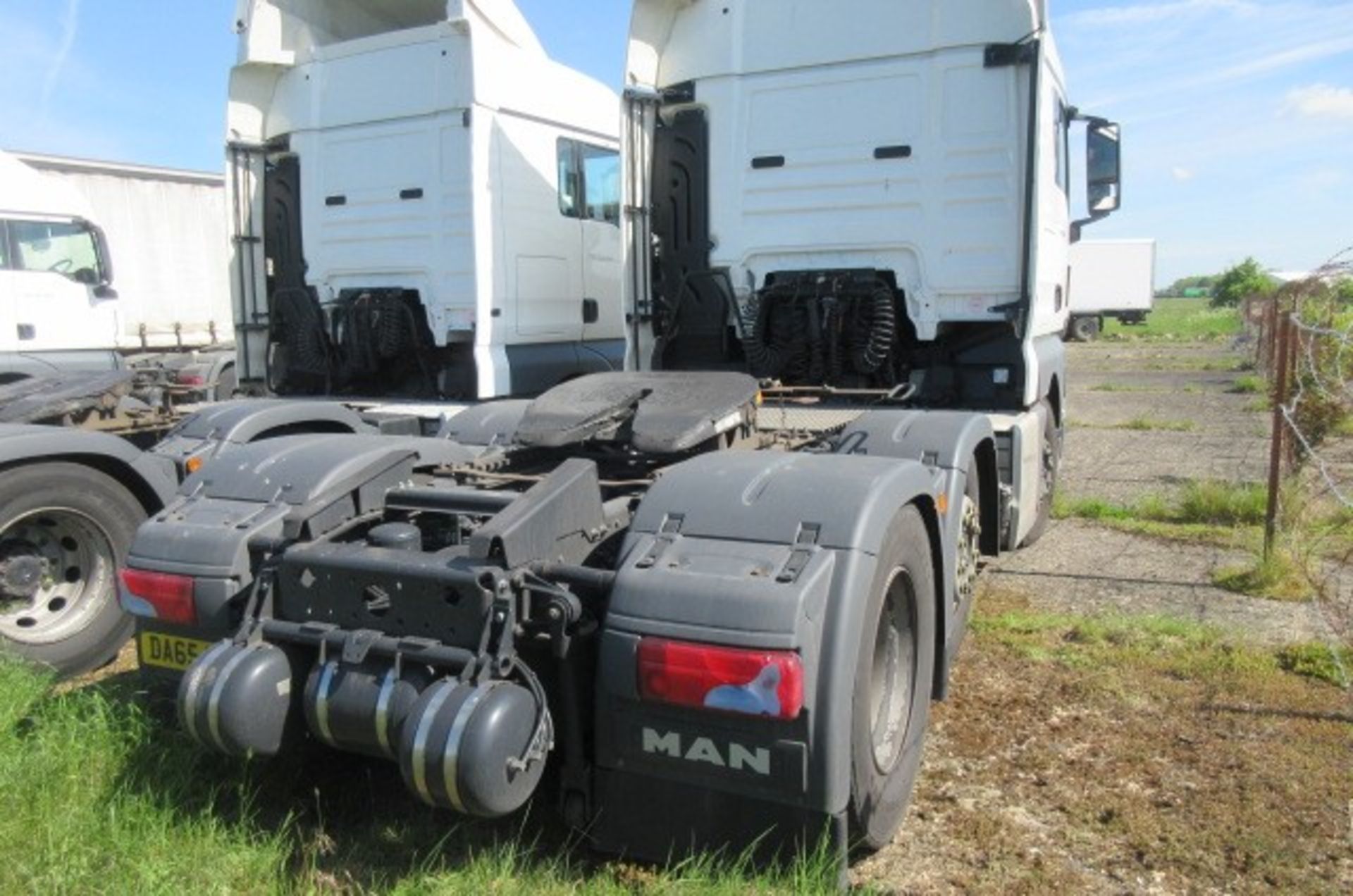 MAN TGX 26.480 6X2/2 BLS Euro 6 tractor unit (DA65 GZB) - Image 6 of 9