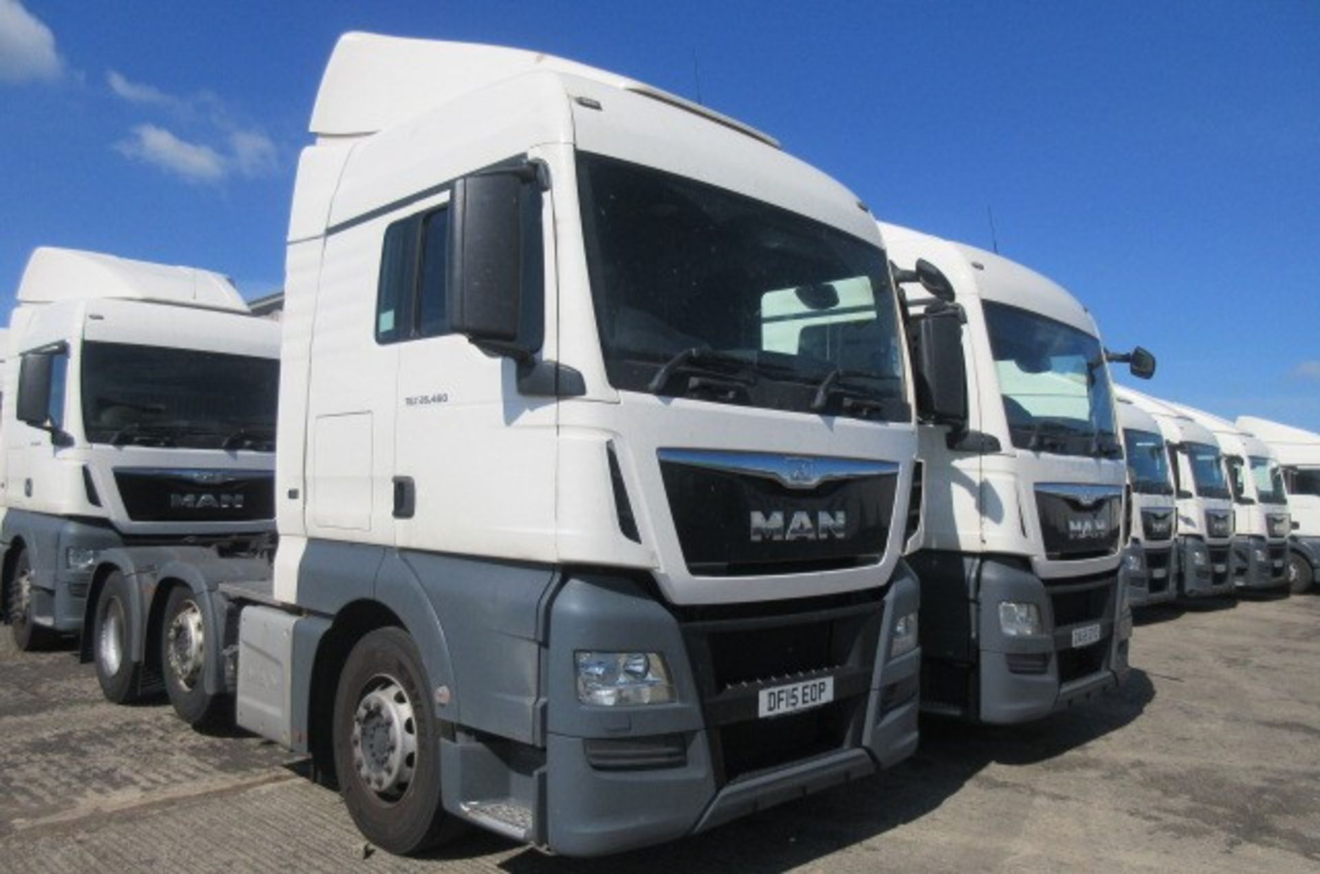 MAN TGX 26.480 6X2/2 BLS Euro 6 tractor unit (DF15 EOP)