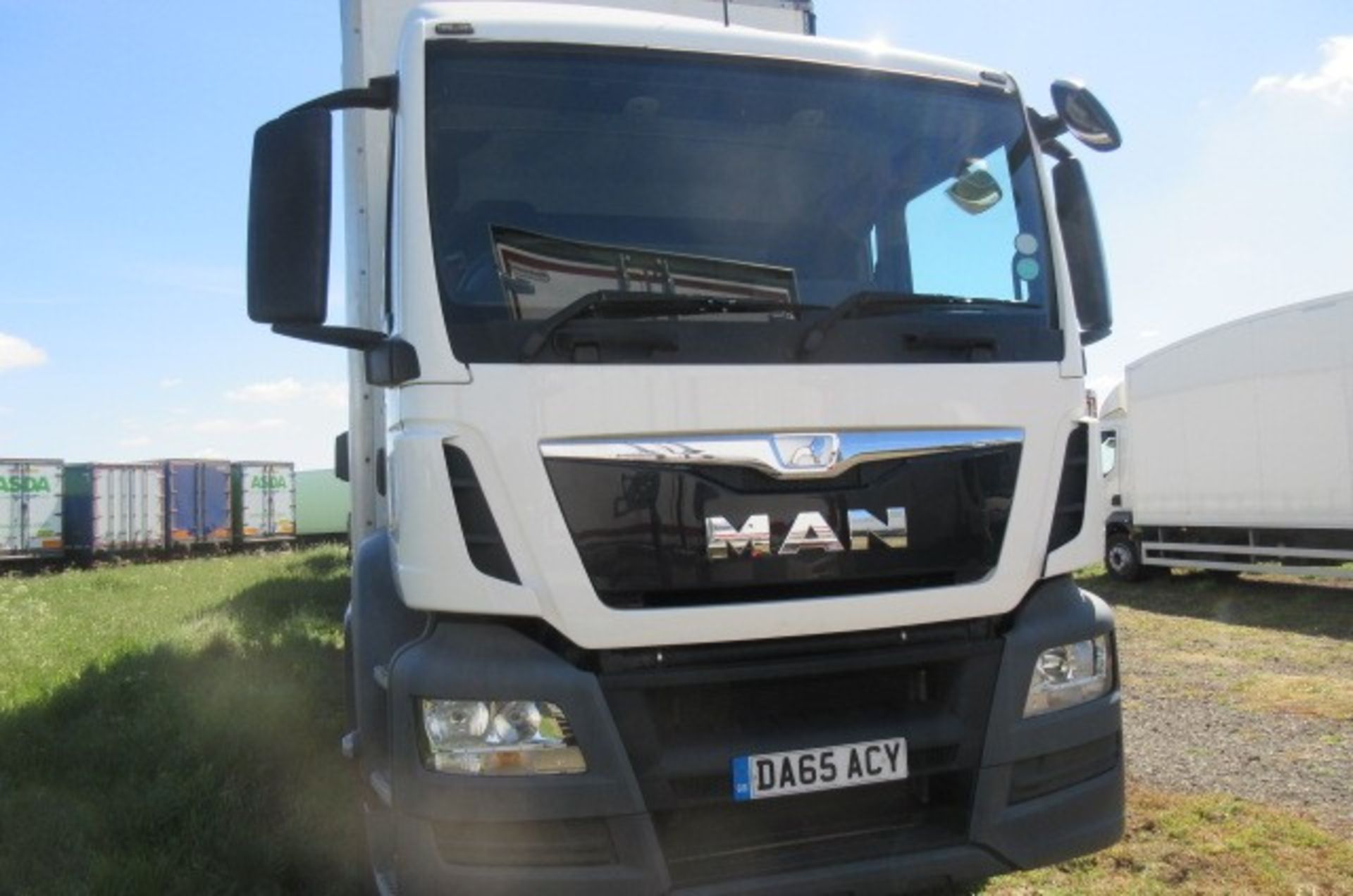 MAN TGS 26.320 6X2-2BL Euro 6 rigid curtainside (DA65 ACY) - Image 10 of 16