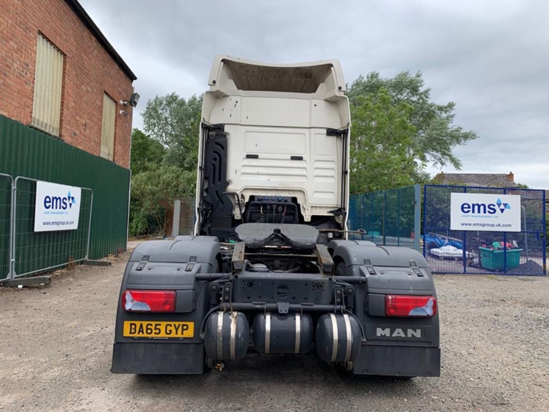 MAN TGX 26.480 Euro 6 6x2 tractor unit (DA65 GYP) - Image 4 of 12