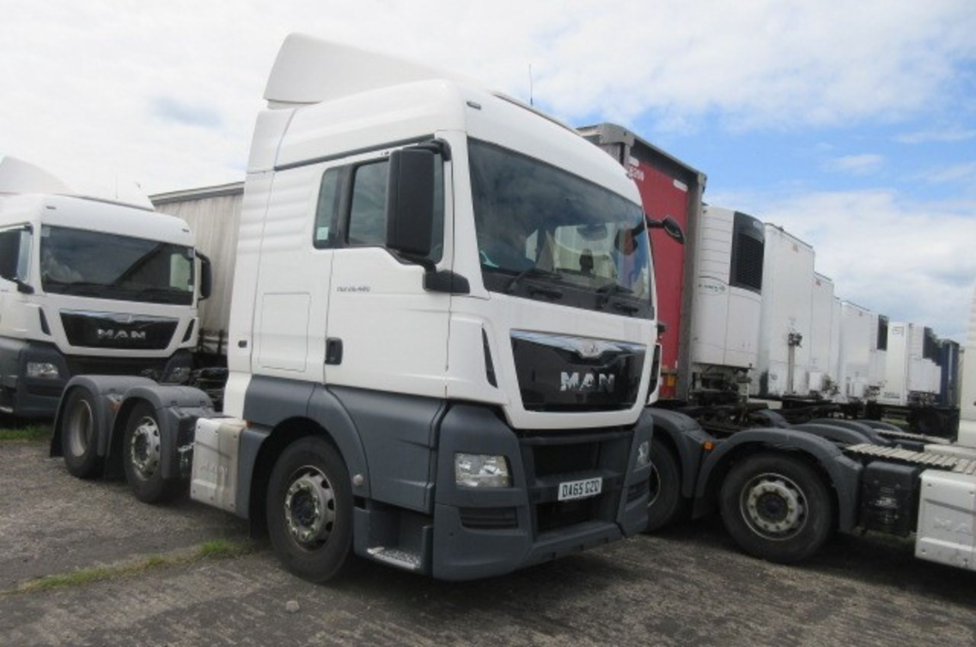 MAN TGX 26.480 6X2/2 BLS auto tractor unit (DA65 GZD)