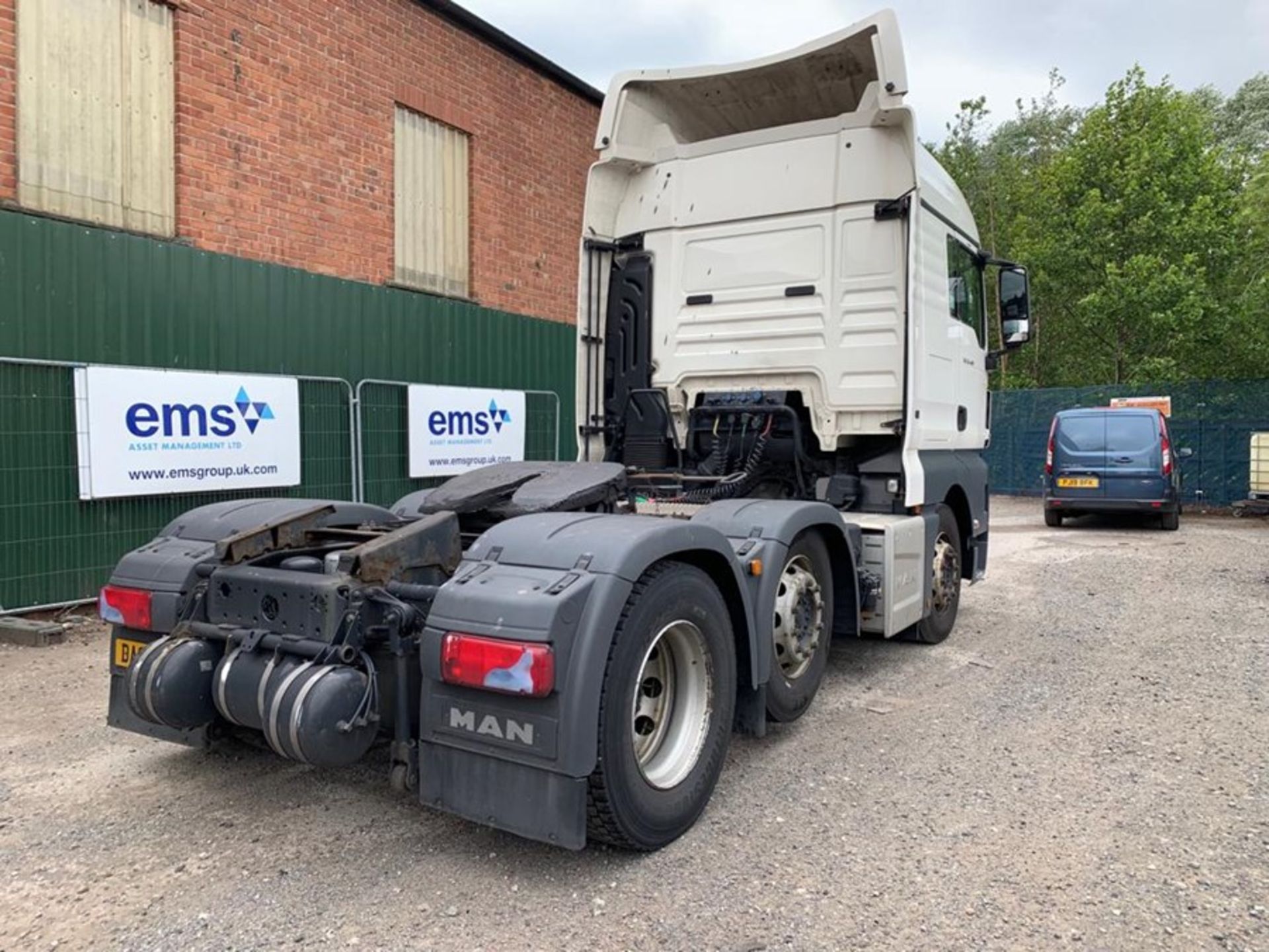 MAN TGX 26.480 Euro 6 6x2 tractor unit (DA65 GYP) - Image 5 of 12