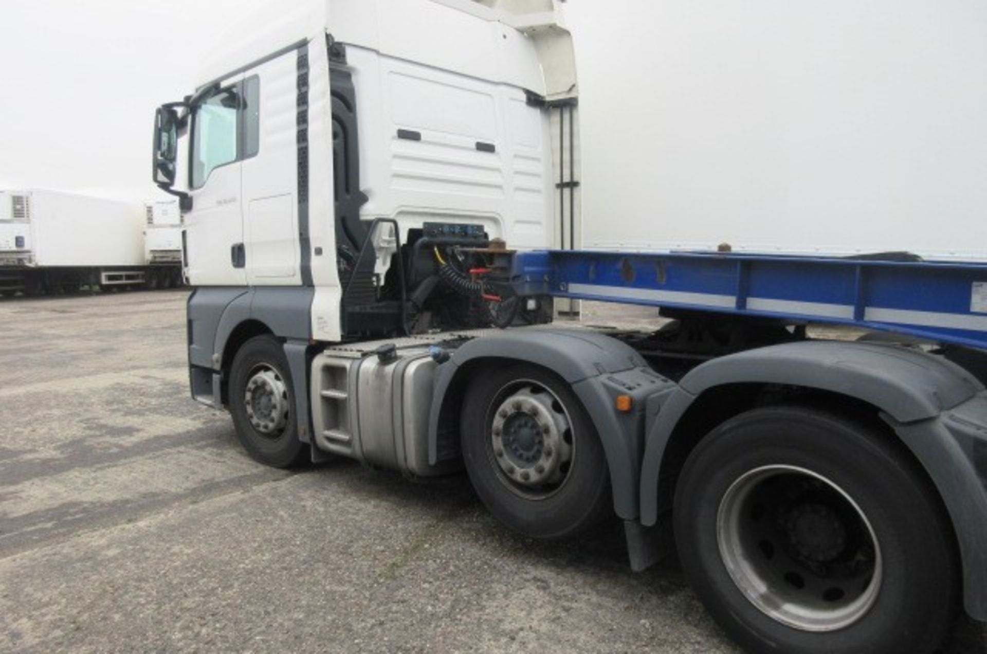 MAN TGX 26.480 6X2/2 BLS auto tractor unit (DF15 ESV) - Image 4 of 19