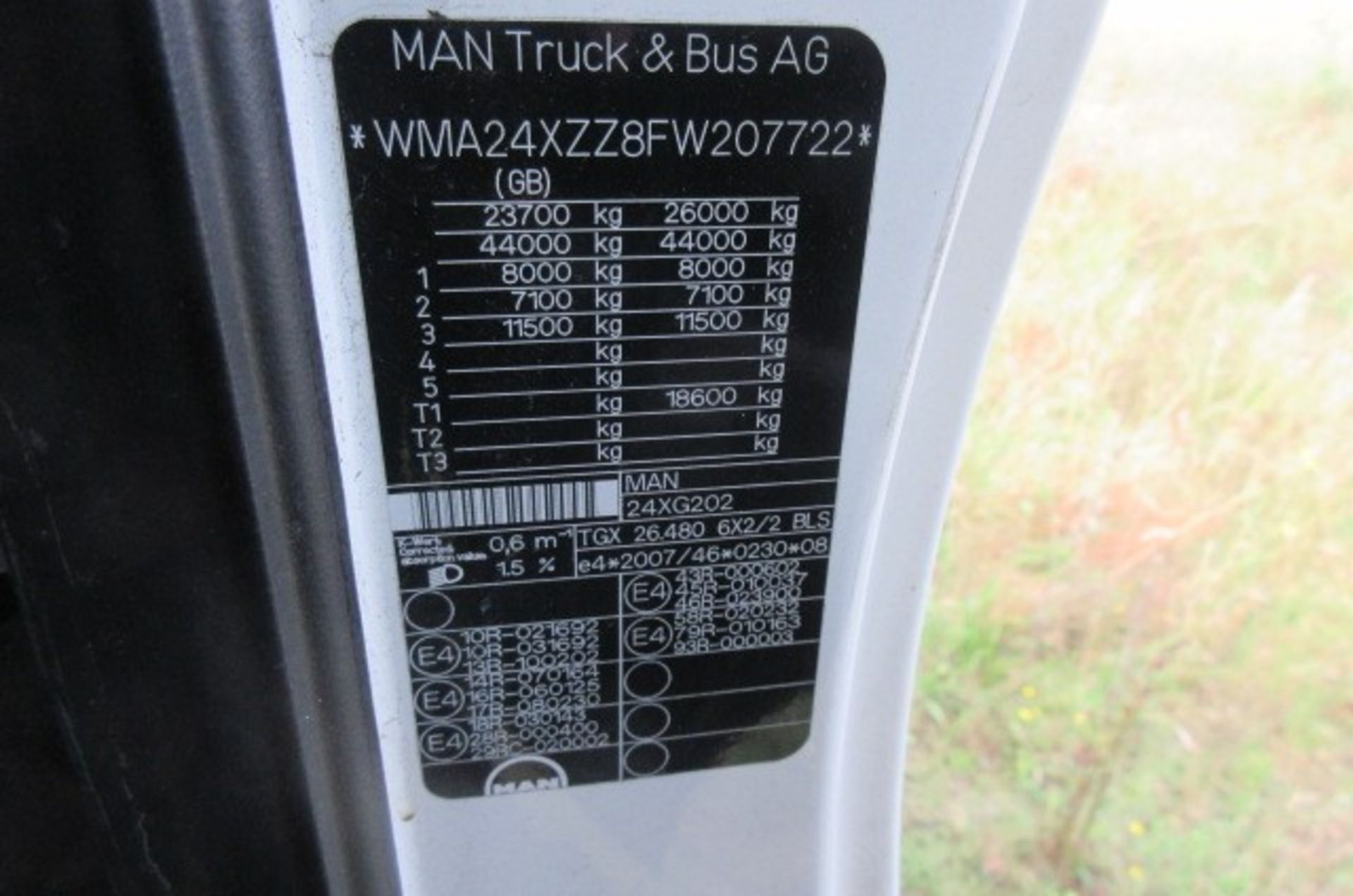 MAN TGX 26.480 6X2/2 BLS auto tractor unit (DE15 NBO) - Image 15 of 15