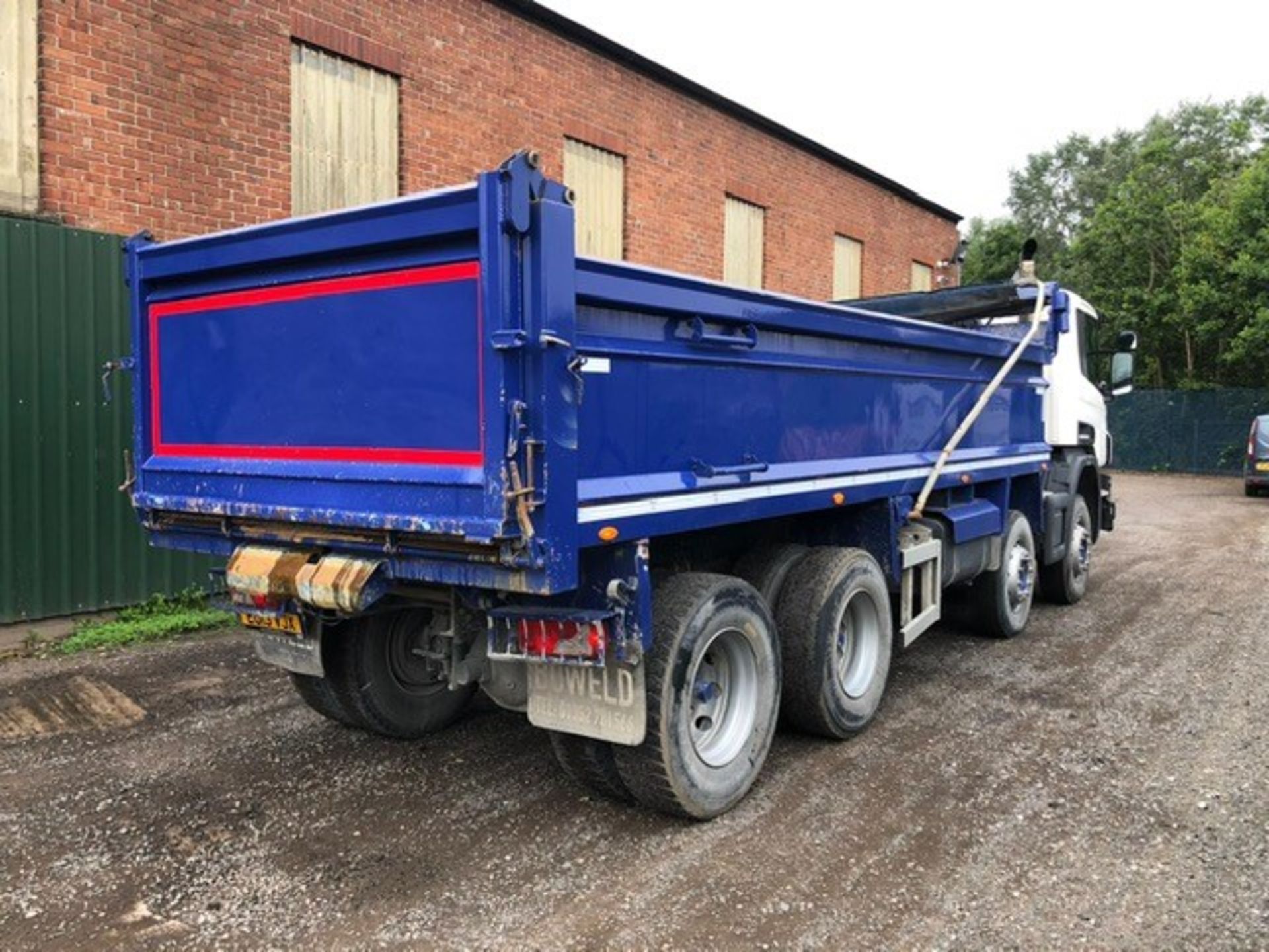 Scania P360 8x4 Tipper (EU13 VJX) - Image 7 of 13