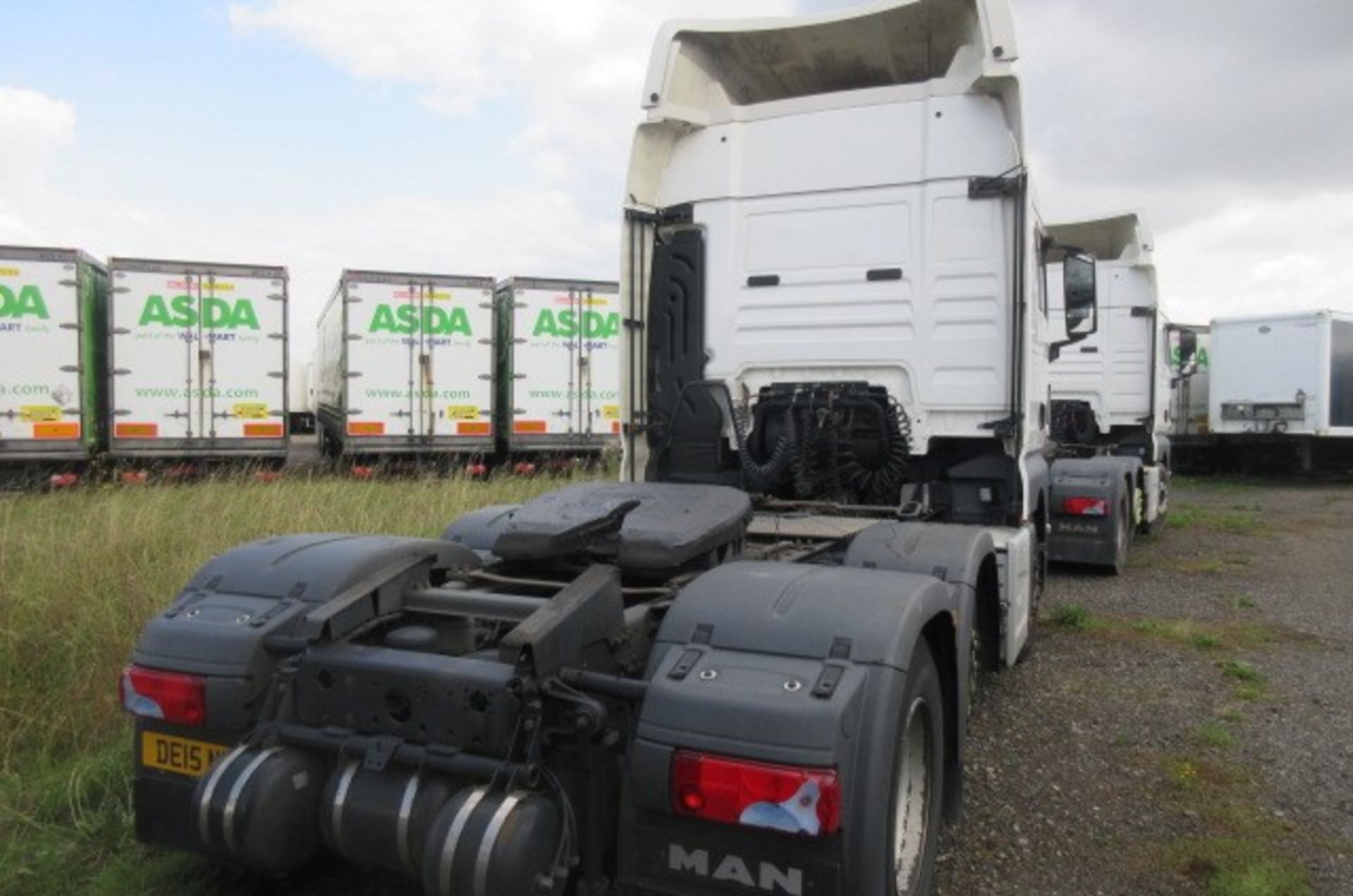 MAN TGX 26.480 6X2/2 BLS auto tractor unit (DE15 NBO) - Image 5 of 15