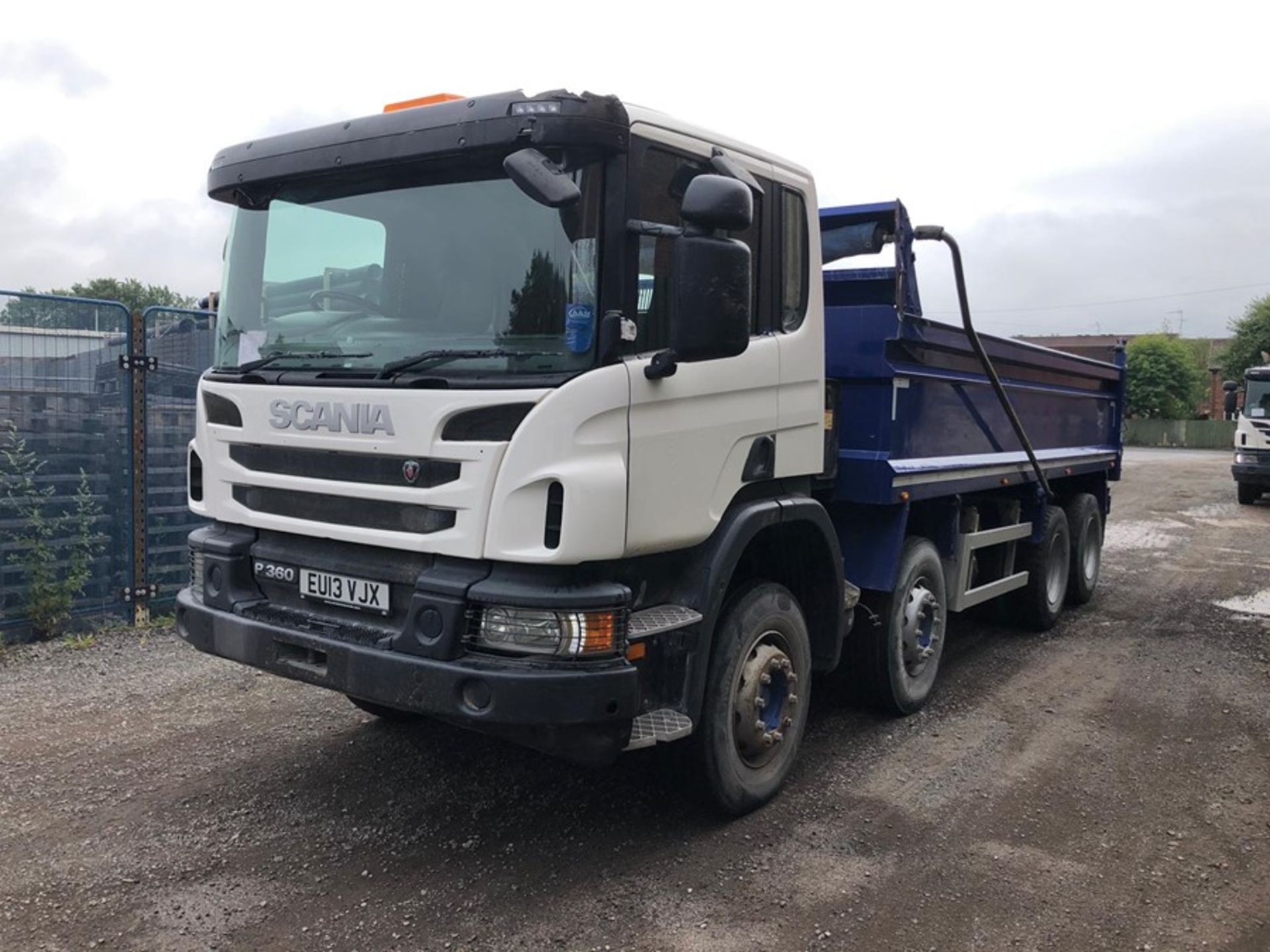 Scania P360 8x4 Tipper (EU13 VJX) - Image 2 of 13