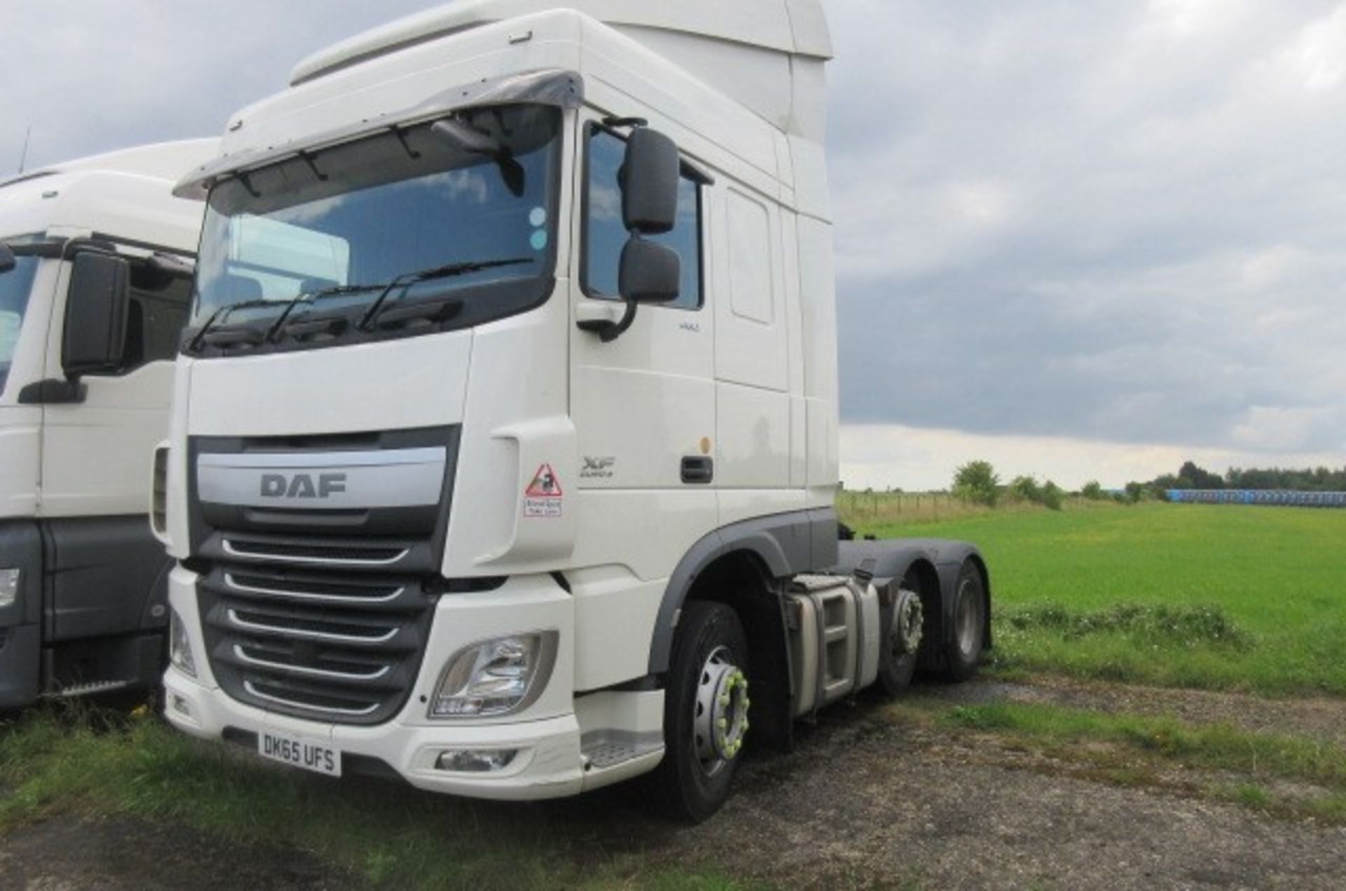 DAF XF 460 Euro 6 FTG 6x2 auto tractor unit (DK65 UFS)