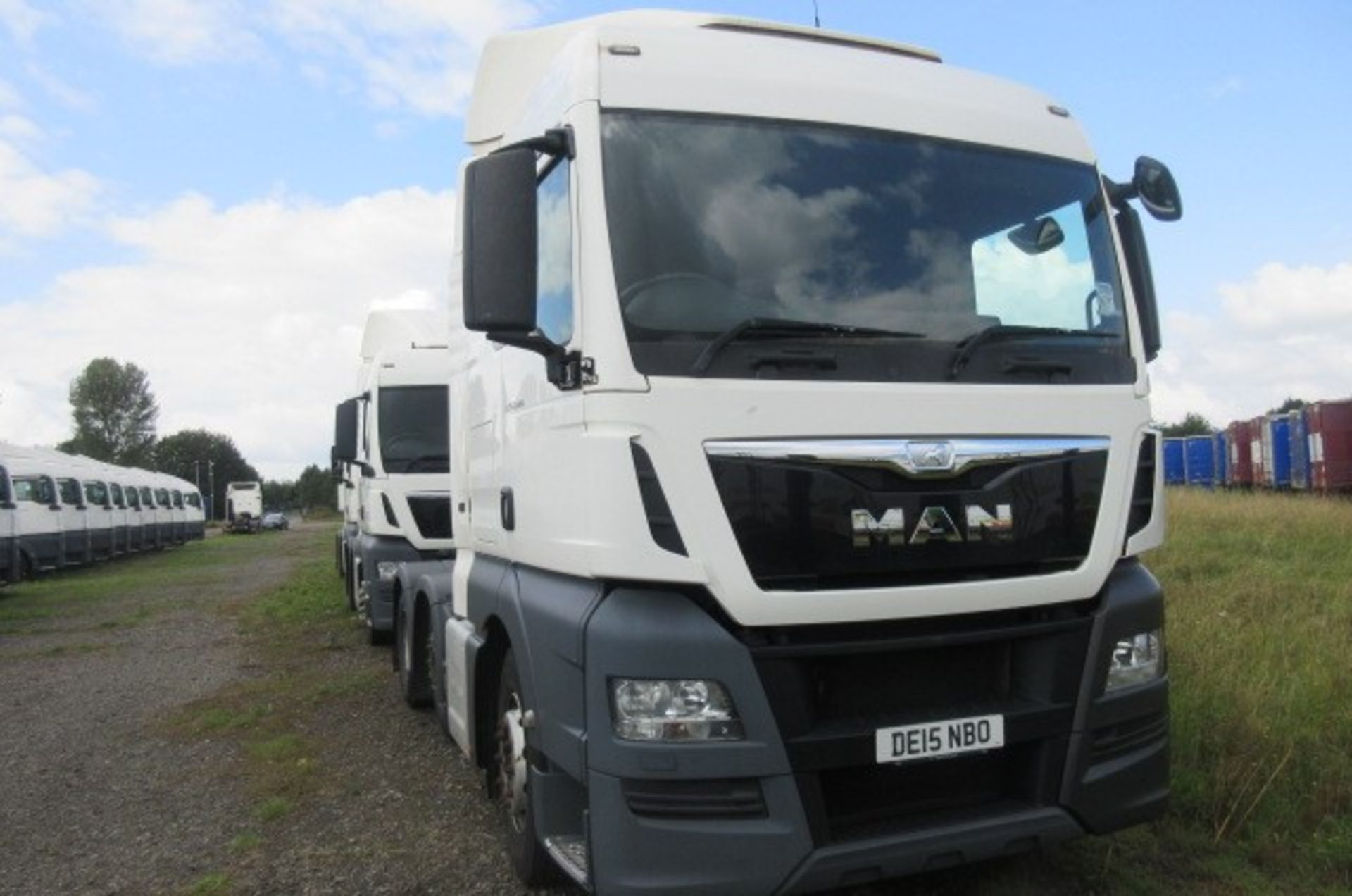 MAN TGX 26.480 6X2/2 BLS auto tractor unit (DE15 NBO) - Image 3 of 15