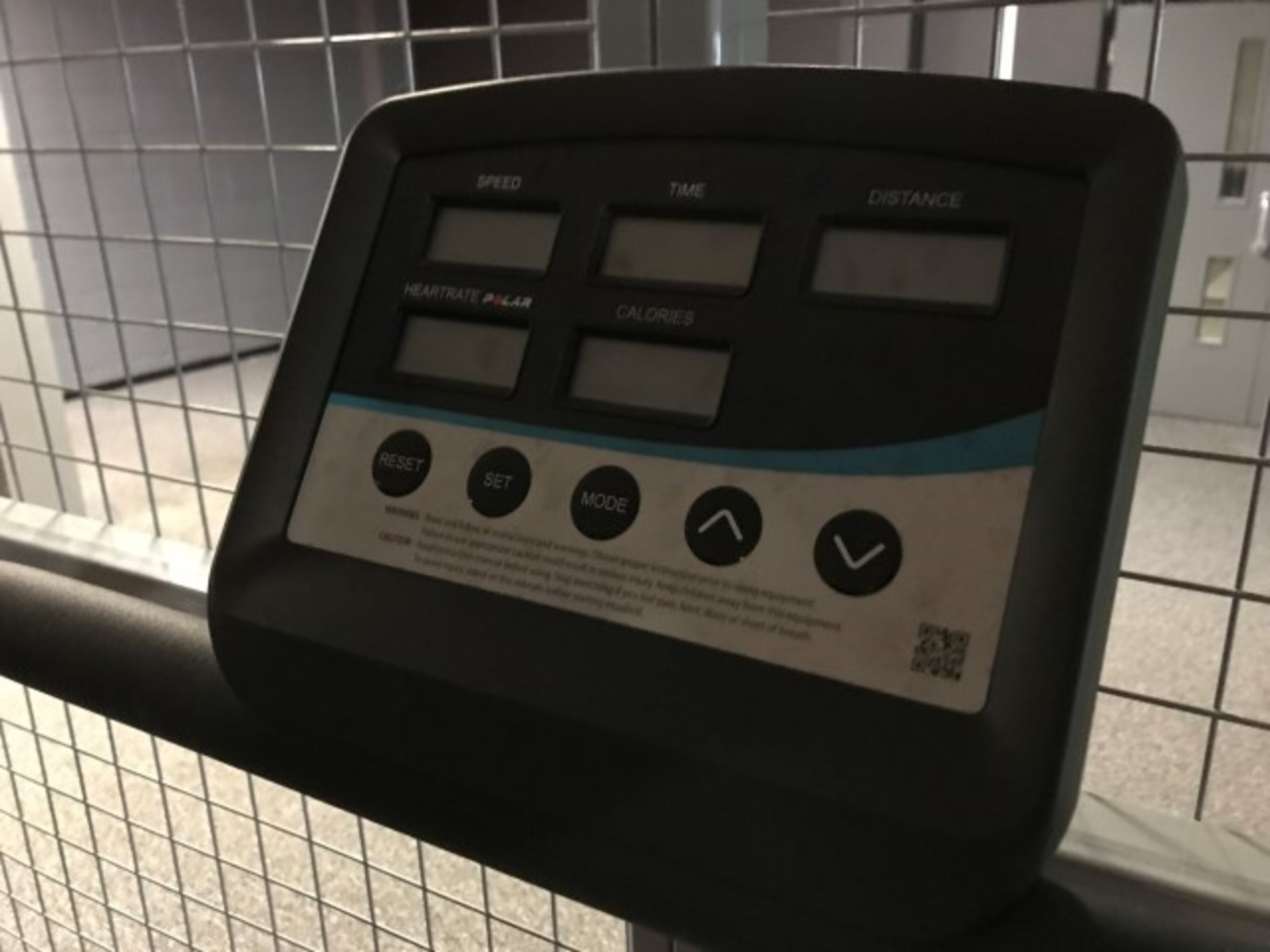 Speedfit DRAX 8PT-1000C curved treadmill (2016) - Image 2 of 3