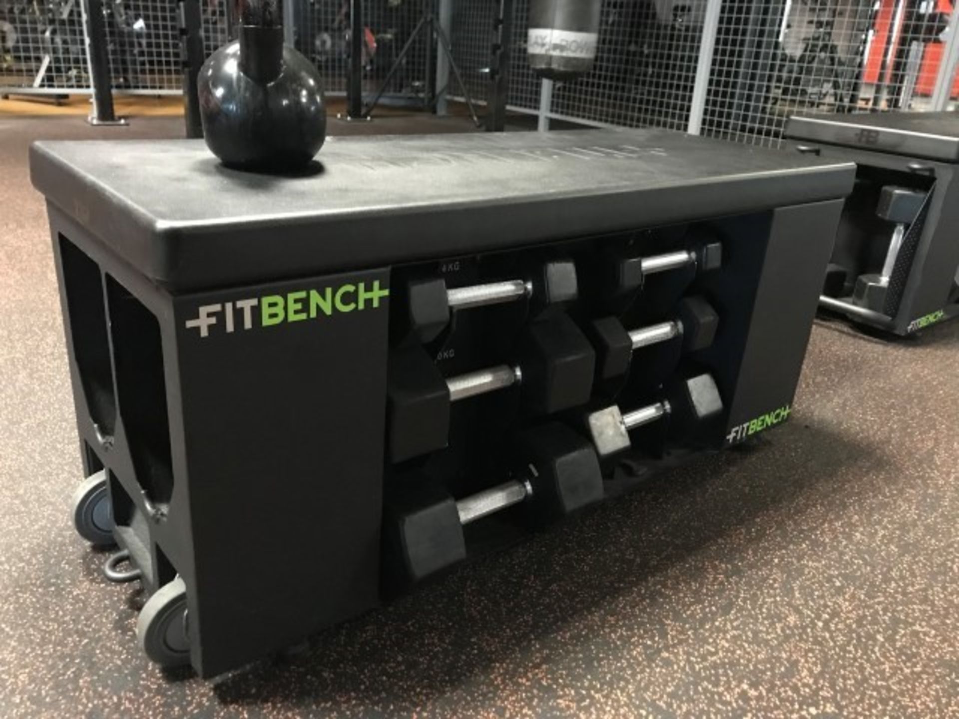 Fitbench mobile bench with free weights - Image 2 of 2