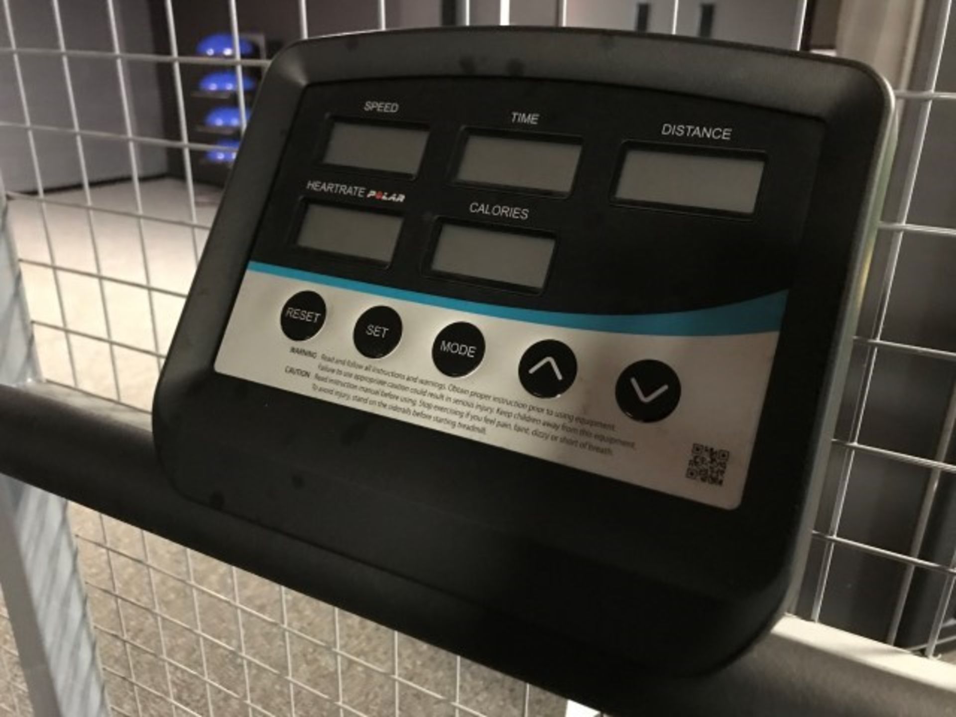 Speedfit DRAX 8PT-1000C curved treadmill (2016) - Image 2 of 3